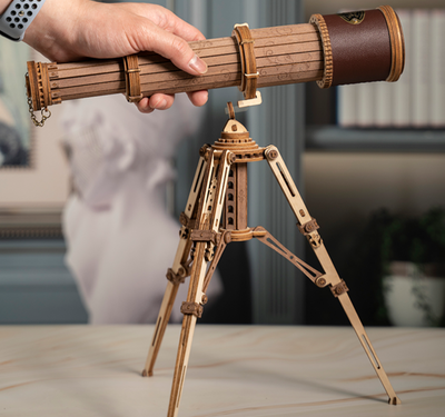 magicholz-mechanischer-bausatz-monokular-teleskop-holz-mit-stativ image 3