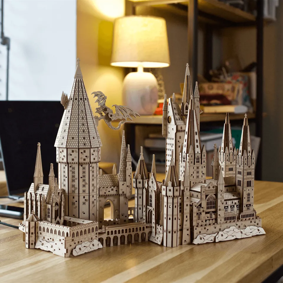 magicholz-hogwarts-starter-kit-holzbausatz-mit-werkzeug image 1
