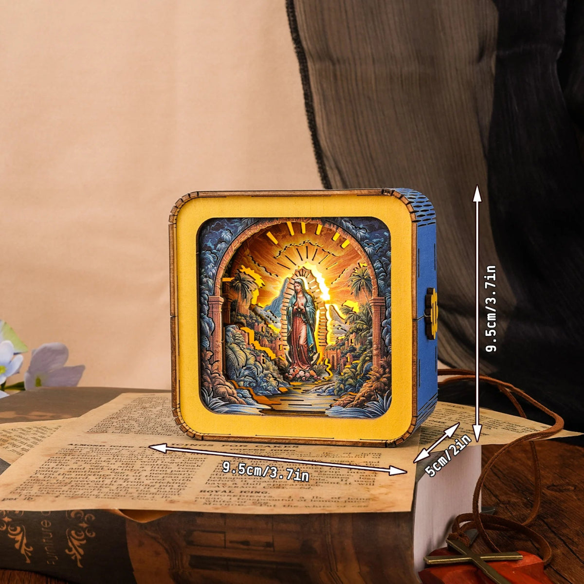 kaayee-night-light-virgin-mary-holzpuzzle-nachtlicht image 3