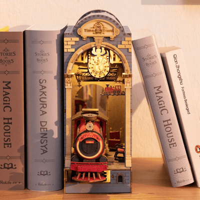 magicholz-miniaturhaus-zeitreise-rolife-diorama-book-nook-bahnhof image 3