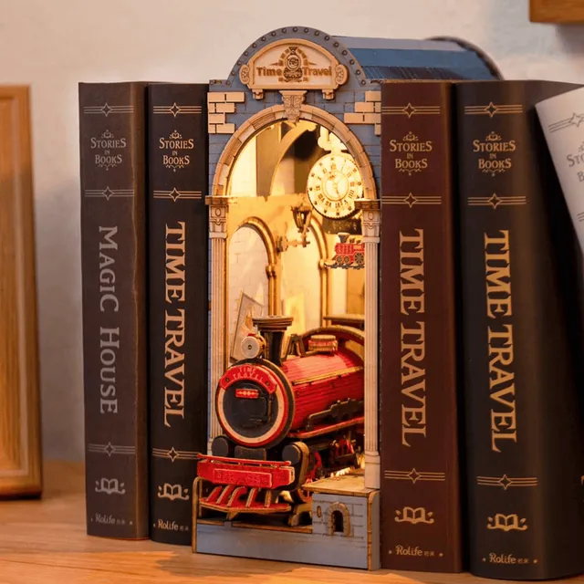 magicholz-miniaturhaus-zeitreise-rolife-diorama-book-nook-bahnhof image 1