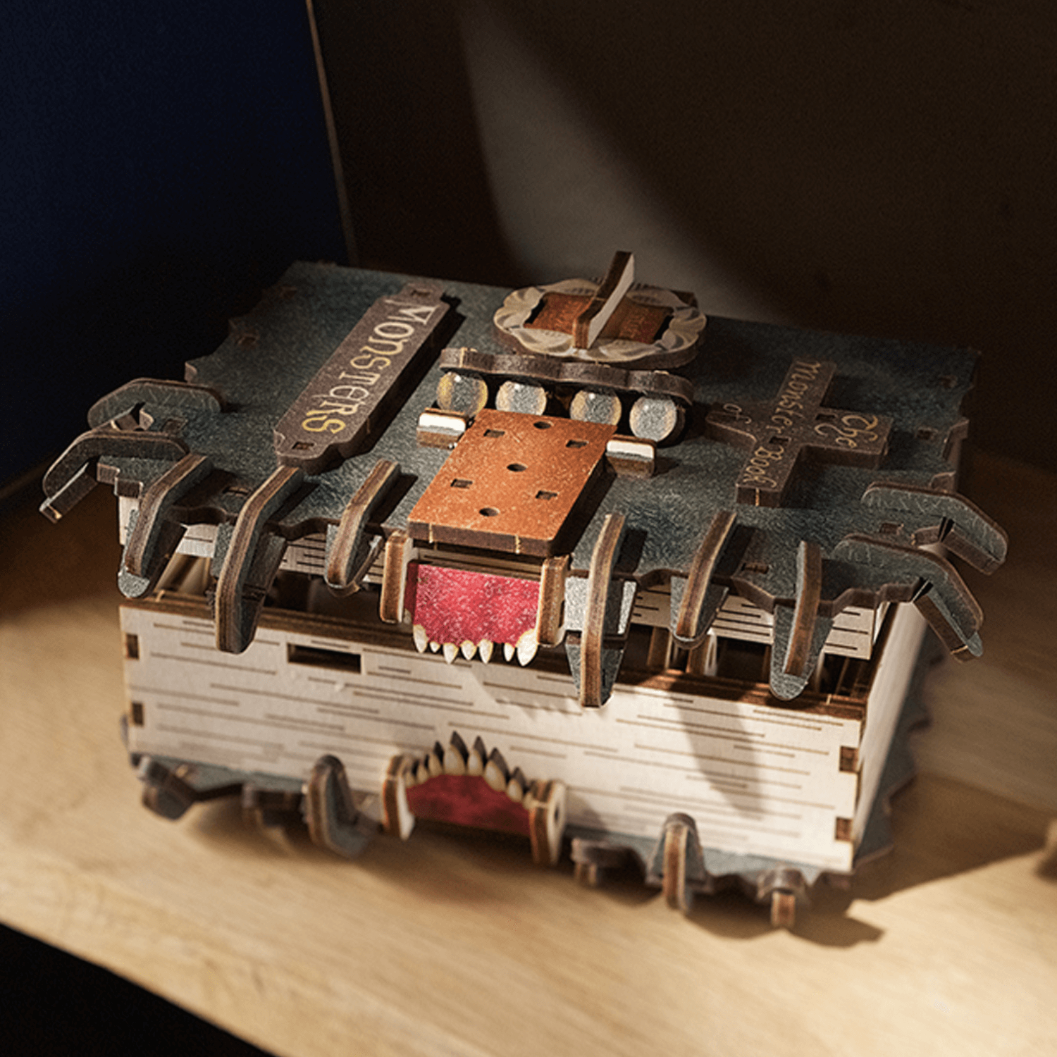 magicholz-mechanischer-bausatz-monsterbuch-harry-potter-holzmodell image 2