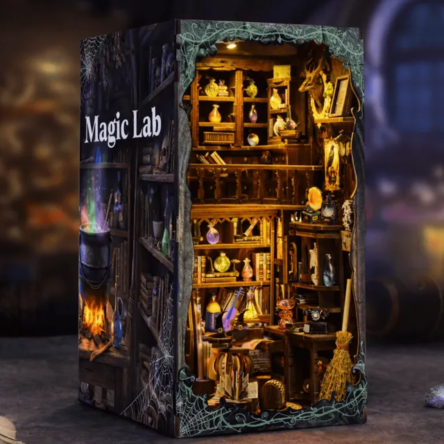 magicholz-magic-lab-book-nook-diorama-zauber-labor-mit-licht image 1