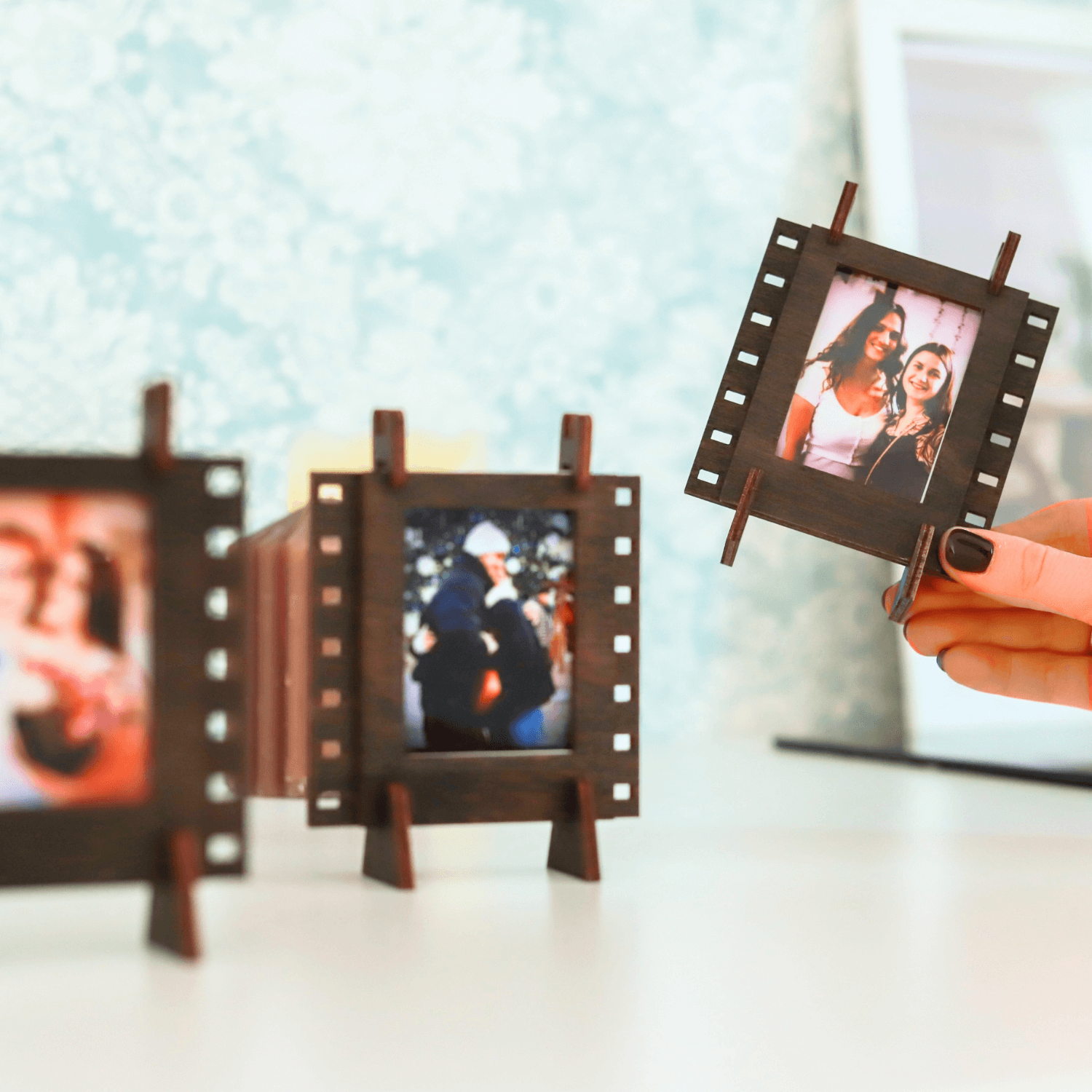 magicholz-zubeh-r-fotorahmen-instax-mini-dunkles-holz-3er-set image 4