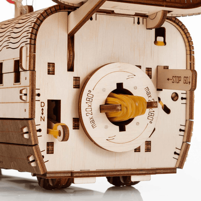 magicholz-djong-schiff-holzbausatz-mit-gummimotor image 3