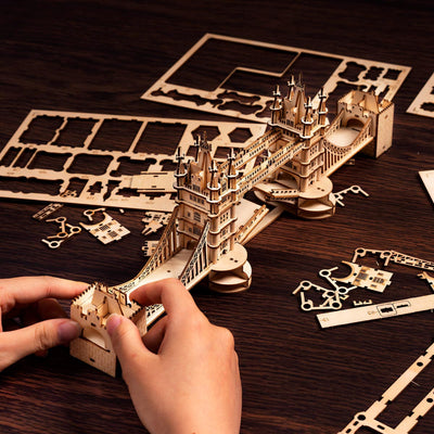 magicholz-3d-puzzle-tower-bridge-holz-mit-lichtern image 3