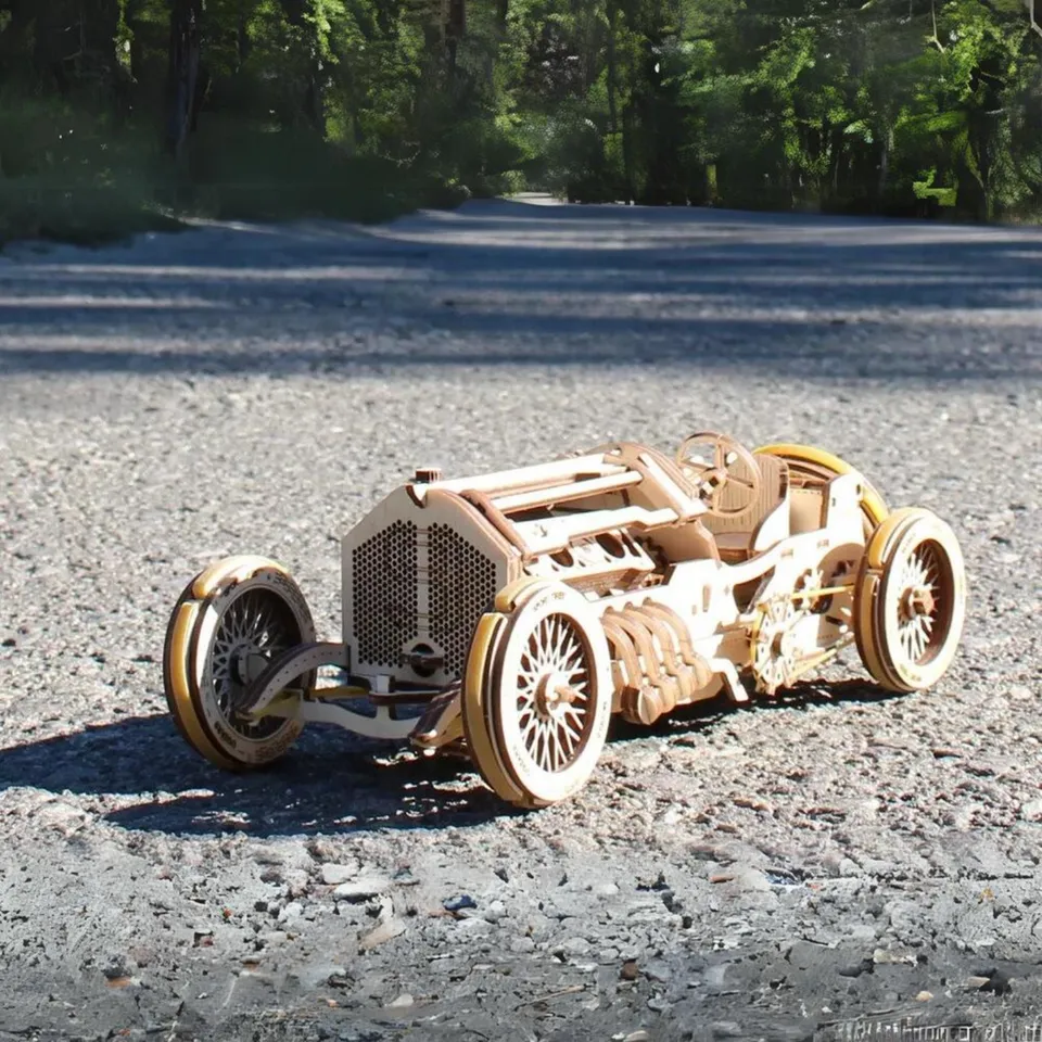 magicholz-mechanischer-bausatz-u-9-grand-prix-car-holzmodell image 1