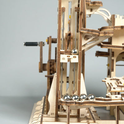 magicholz-murmelbahn-all-in-one-holzbausatz-mit-handkurbel image 3