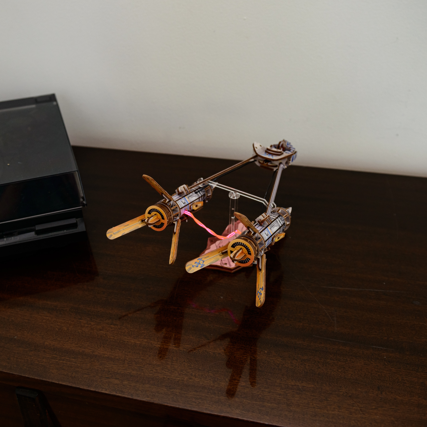 magicholz-mechanischer-bausatz-star-wars-podracer-led-modell image 7