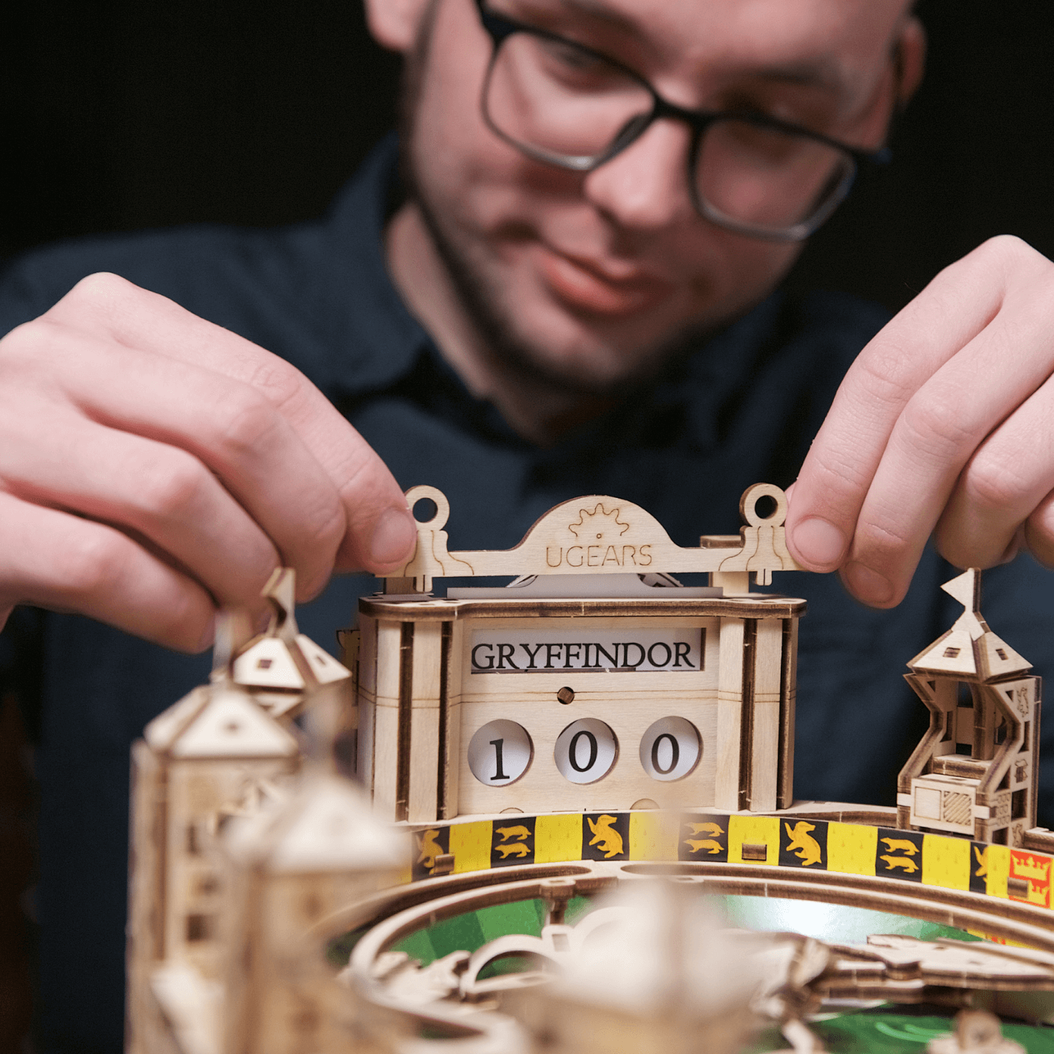 magicholz-mechanischer-bausatz-quidditch-pinball-starter-set-flipper image 6