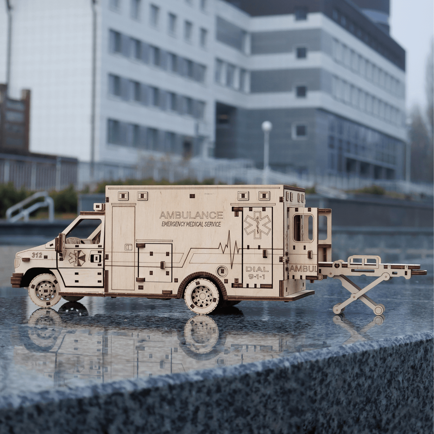 magicholz-krankenwagen-mechanischer-bausatz-holzmodell-fahrzeug image 4