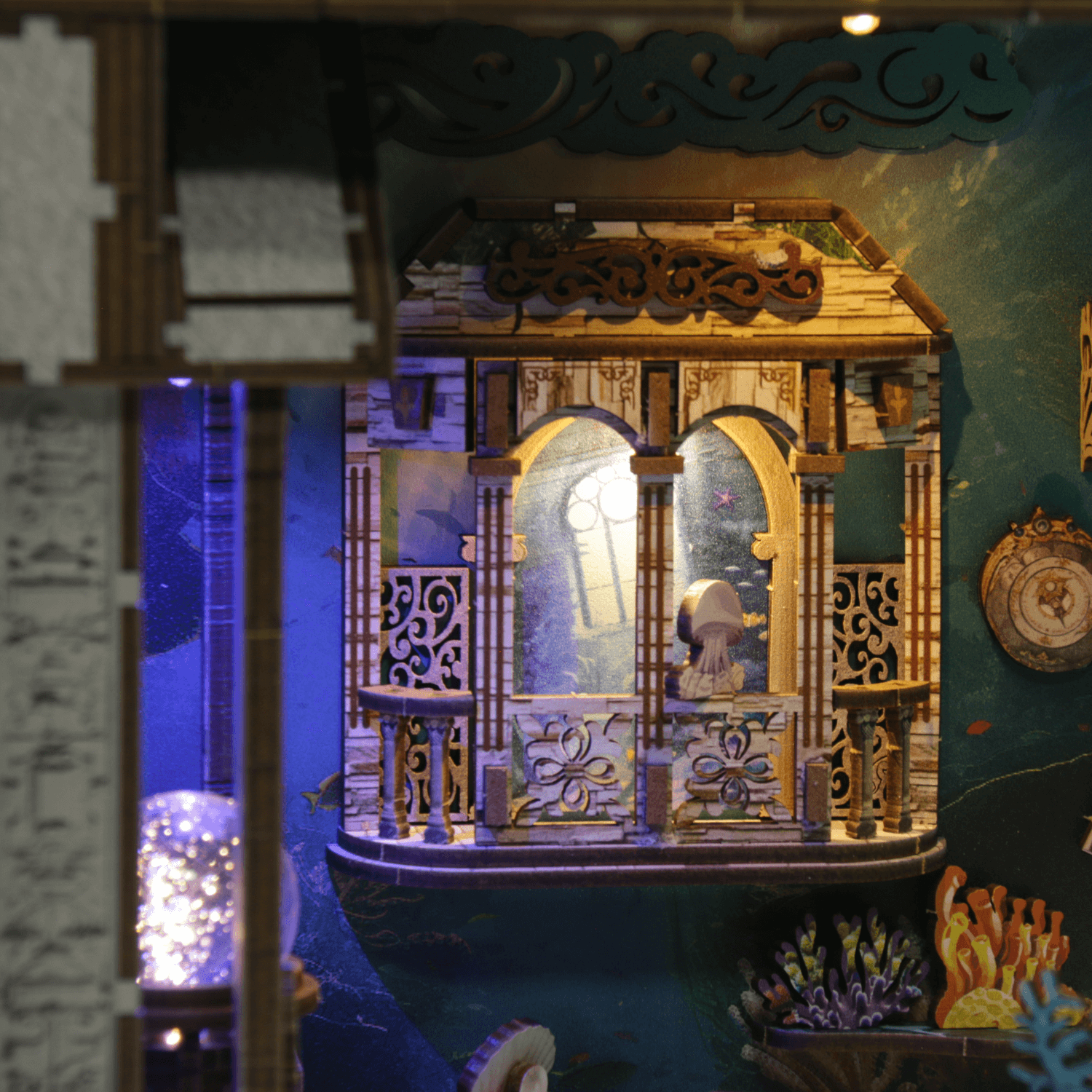 magicholz-deep-sea-treasures-book-nook-bausatz-mit-licht image 7