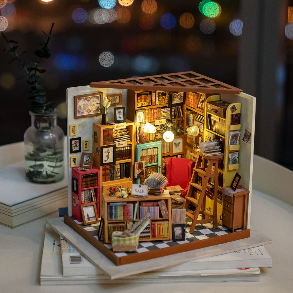 magicholz-miniaturhaus-sam-s-study-arbeitszimmer-bausatz-led image 1