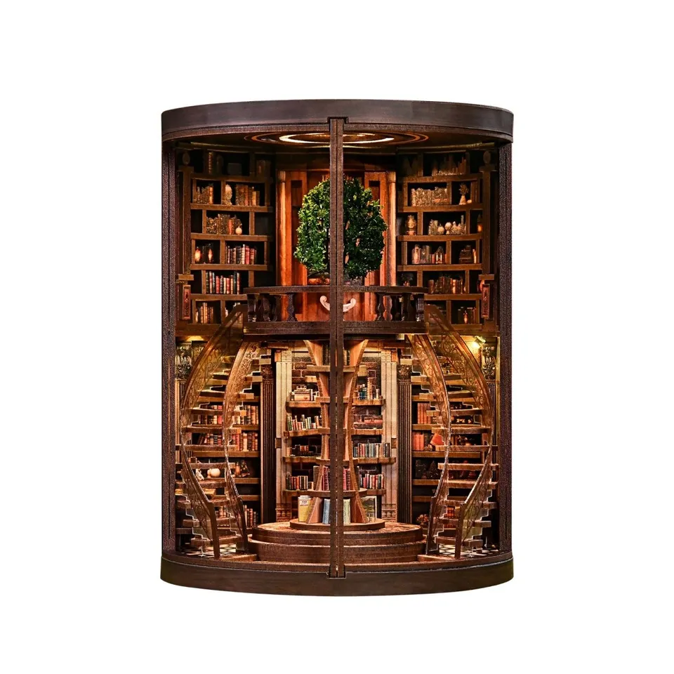 kaayee-wisdom-annual-ring-miniaturhaus-book-nook-holz image 1