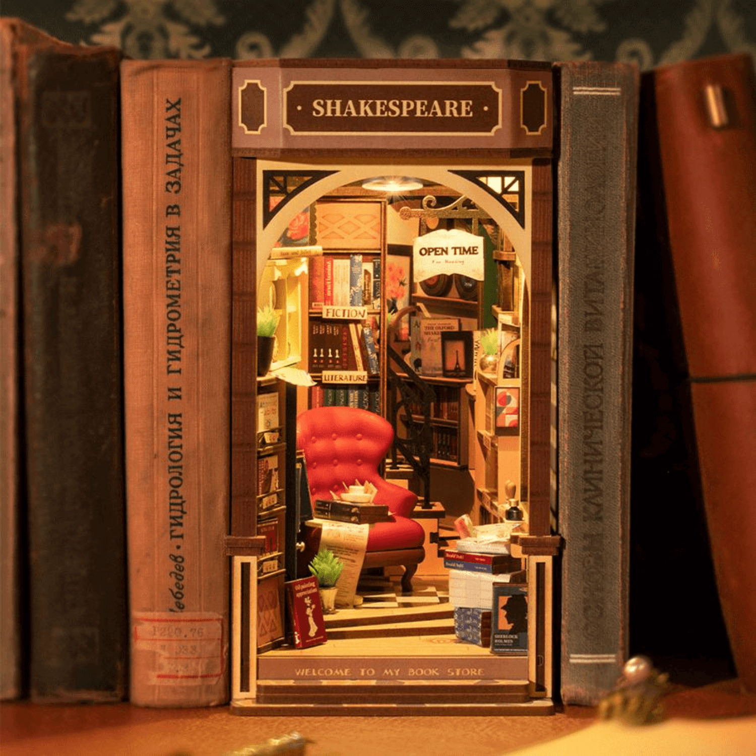 magicholz-miniaturhaus-bookstore-rolife-book-nook-mit-led image 3