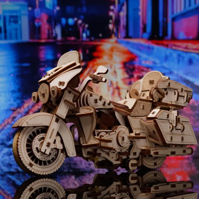 magicholz-motorrad-bike-3d-holzbausatz-gummimotor image 1