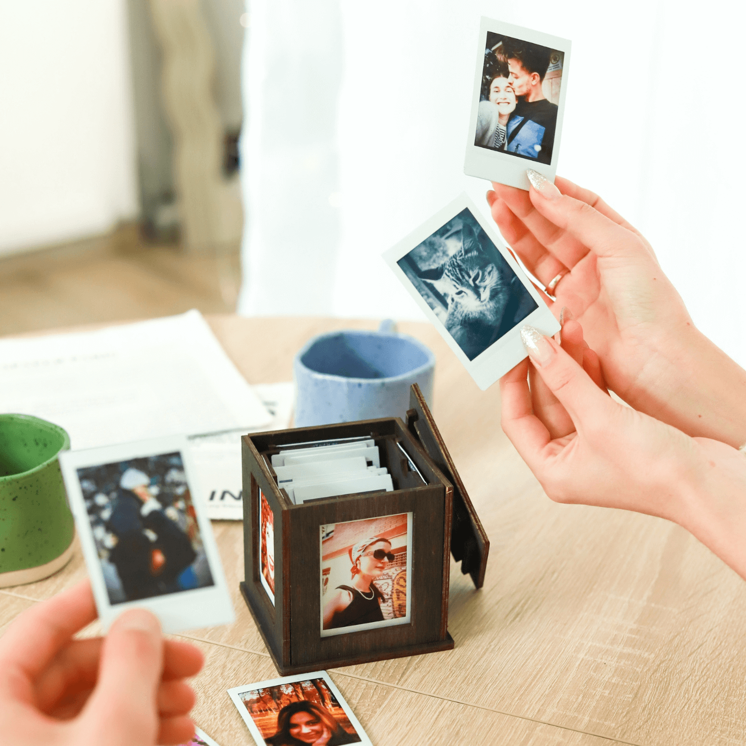 magicholz-foto-box-instax-mini-holzbox-f-r-100-bilder image 5