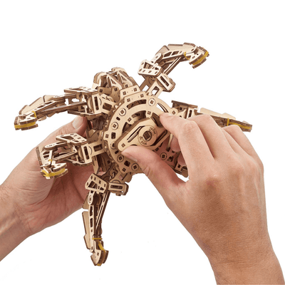 magicholz-mechanischer-bausatz-hexapod-explorer-holzmodell image 6