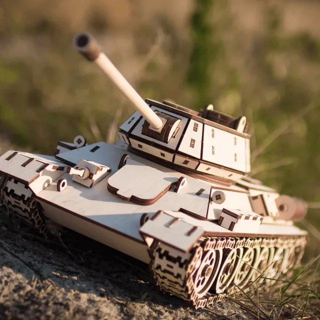 magicholz-mechanischer-bausatz-t-34-panzer-holzbausatz-mit-kleber image 1
