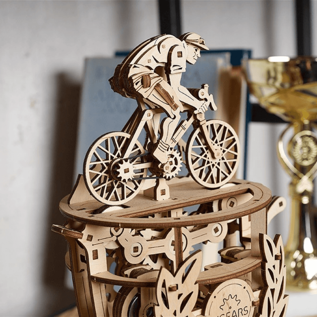 magicholz-mechanischer-bausatz-automaton-fahrradfahrer-pokal image 1