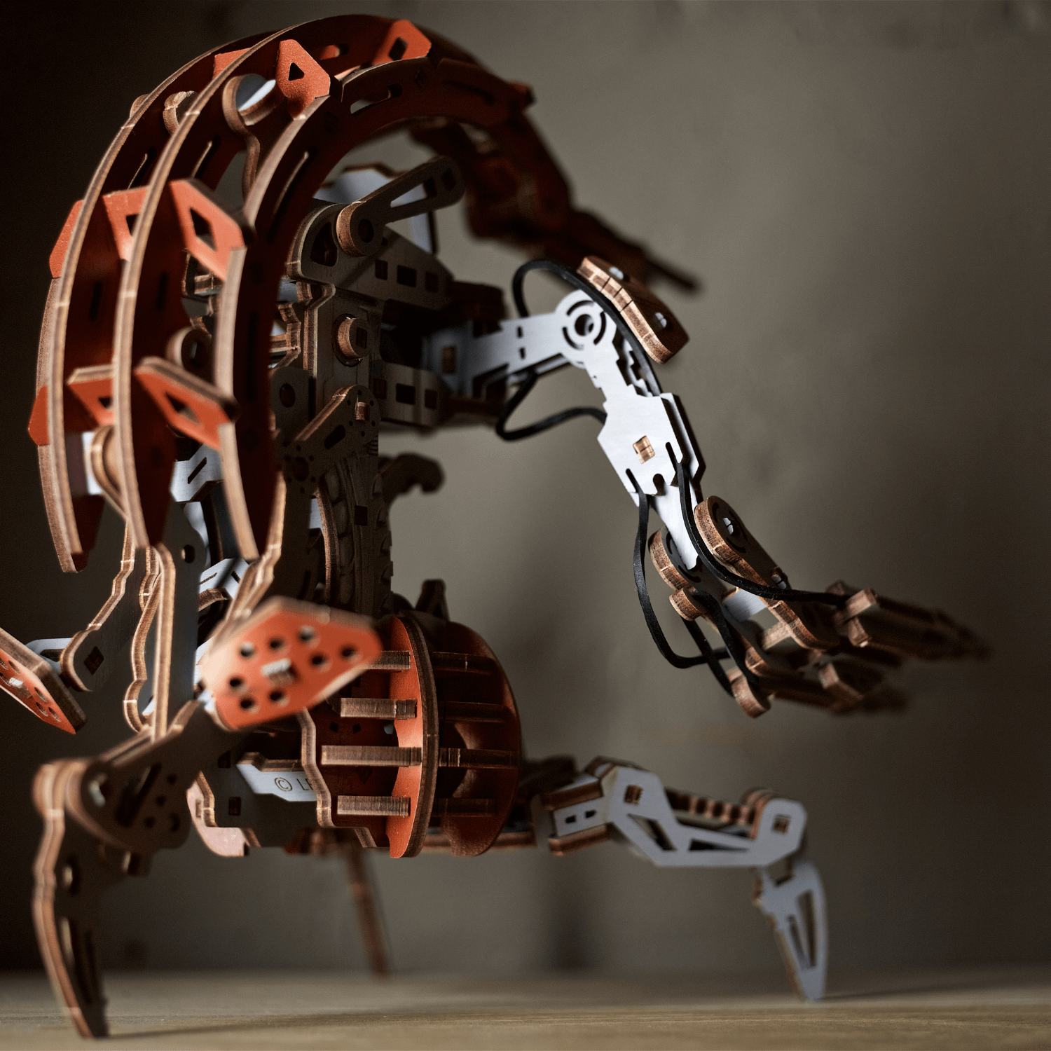 magicholz-mechanischer-bausatz-star-wars-droideka-holzmodell image 4