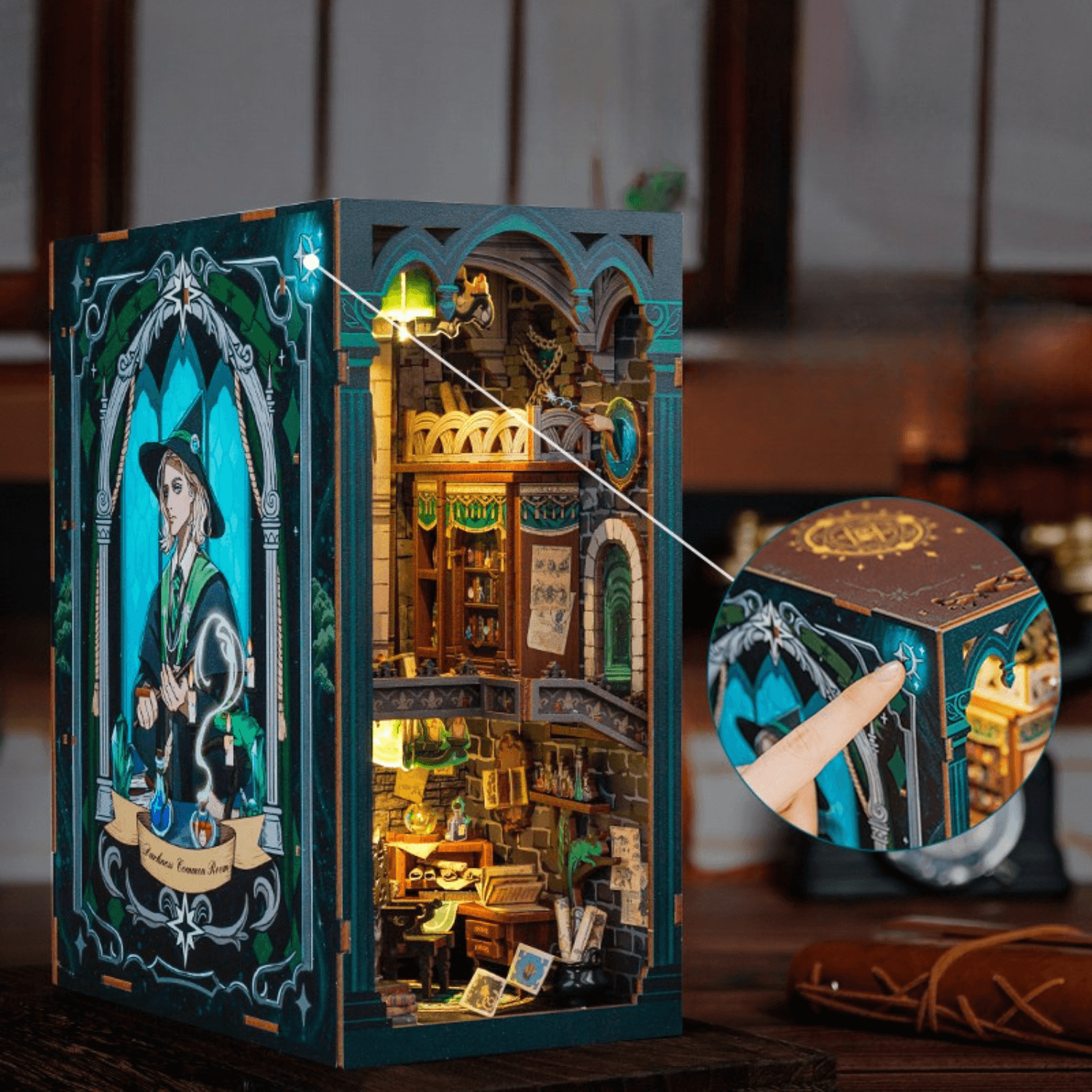 magicholz-book-nook-darkness-common-room-mit-led-licht image 2