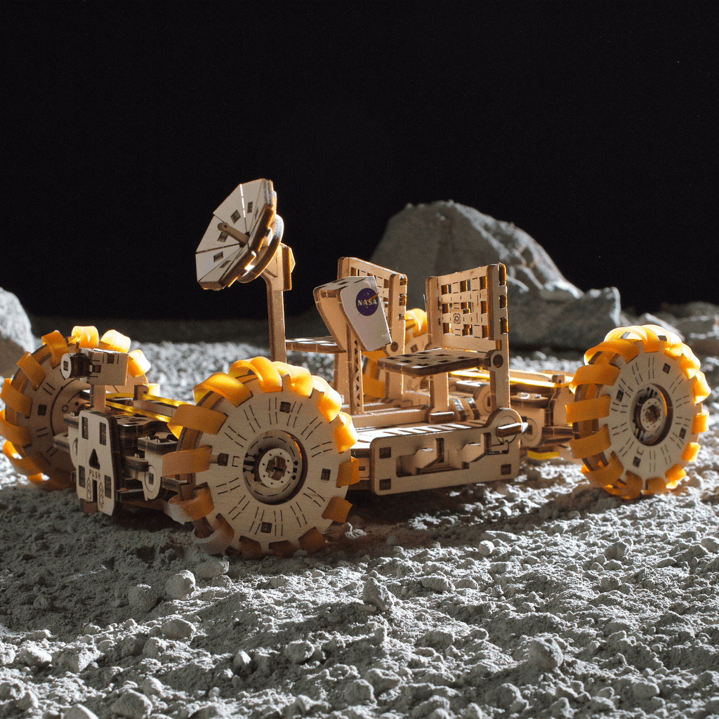 magicholz-mondrover-nasa-holzmodell-bausatz-ma-stab-1-15-beweglich image 1