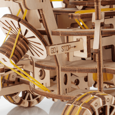 magicholz-mechanischer-bausatz-lunokhod-mondrover-holzmodell image 6