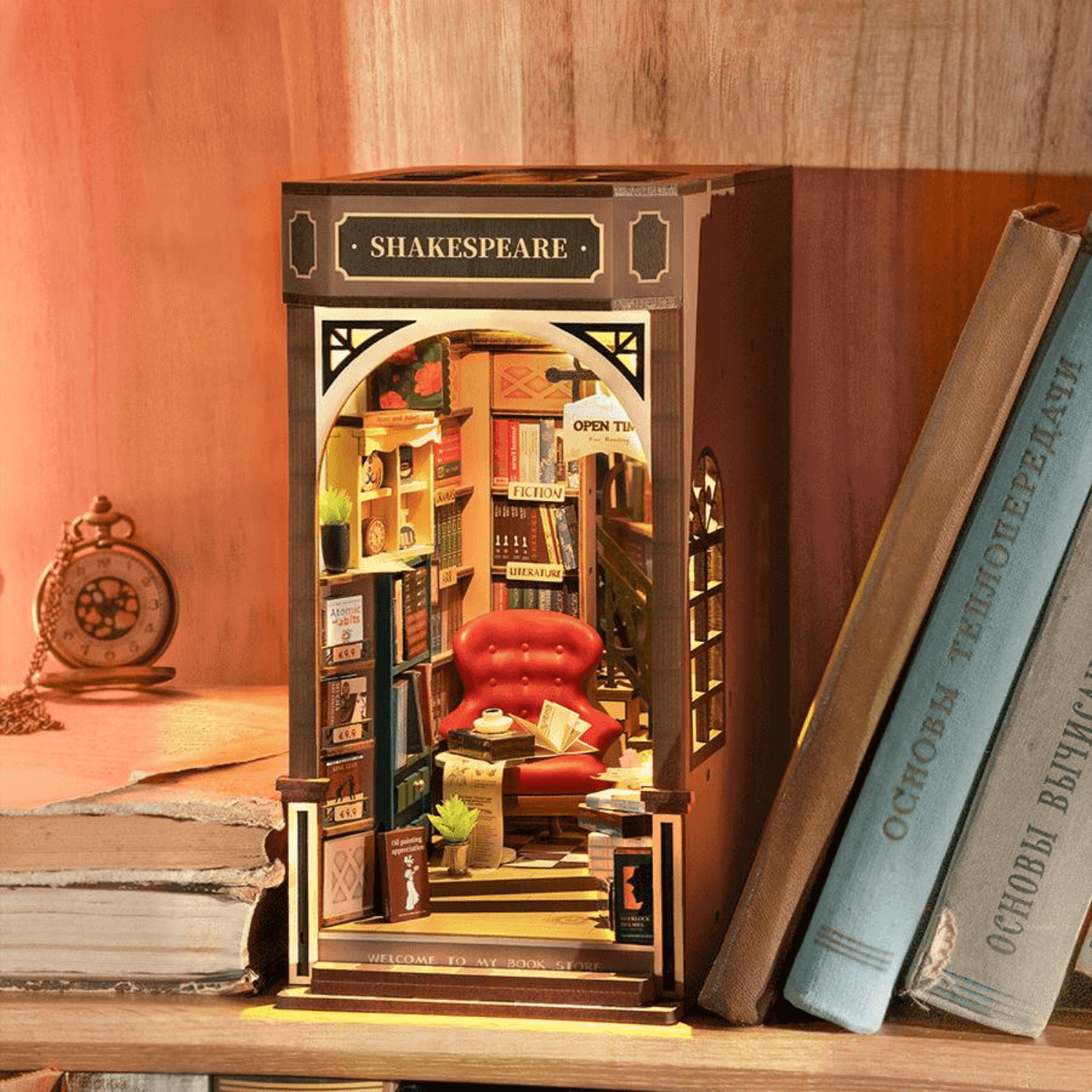 magicholz-miniaturhaus-bookstore-rolife-book-nook-mit-led image 1