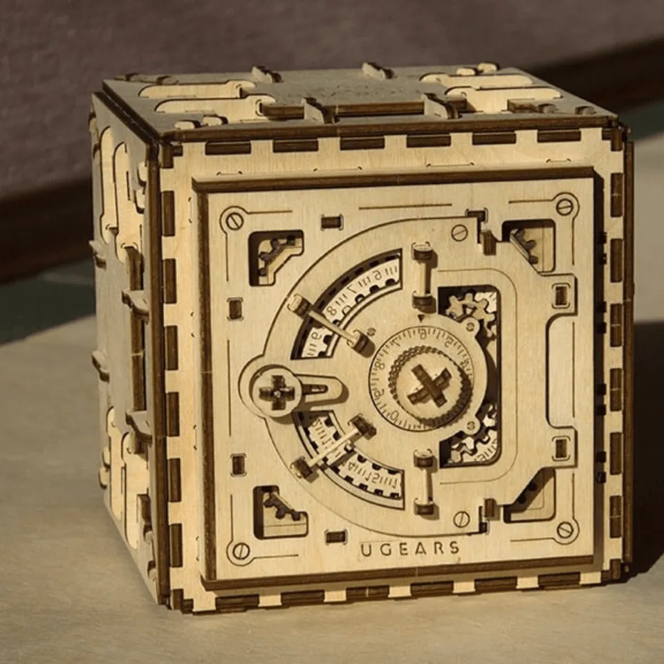 magicholz-r-tselbox-safe-holzbausatz-mit-zahlenschloss-179-teile image 1