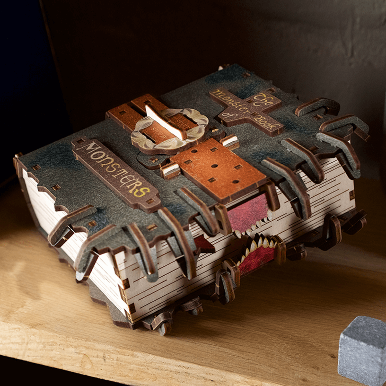 magicholz-mechanischer-bausatz-monsterbuch-harry-potter-holzmodell image 3