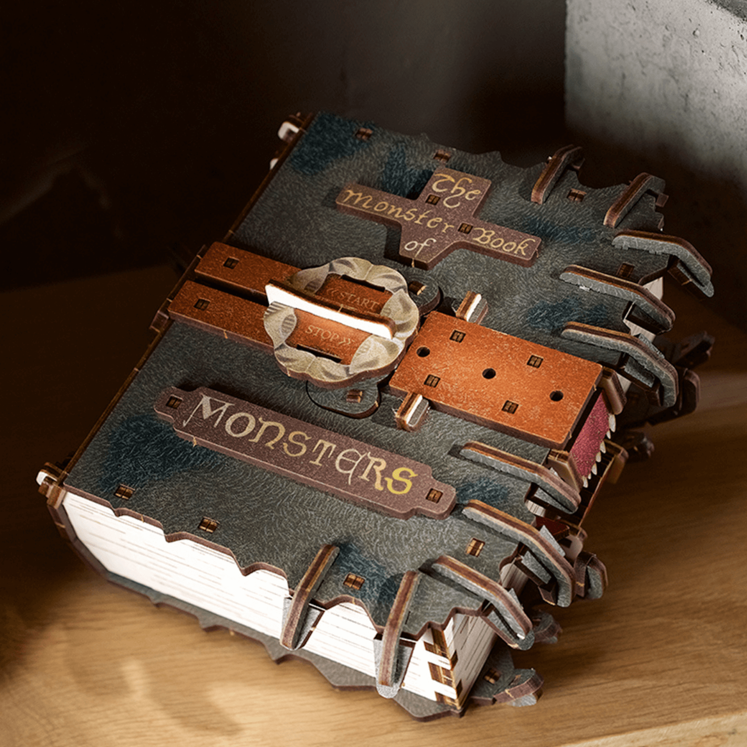 magicholz-mechanischer-bausatz-monsterbuch-harry-potter-holzmodell image 4