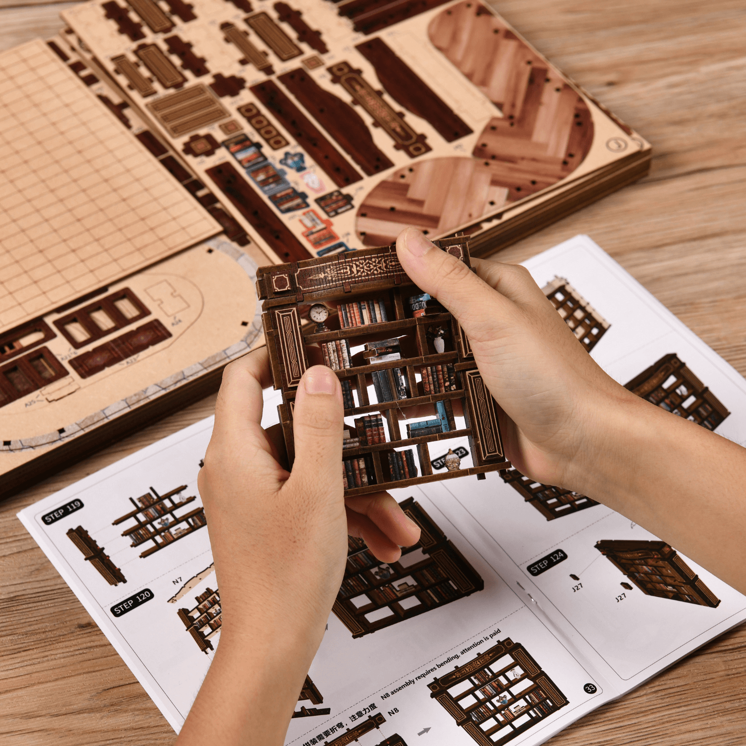 magicholz-miniaturhaus-grand-library-bastelset-mit-led-beleuchtung image 2