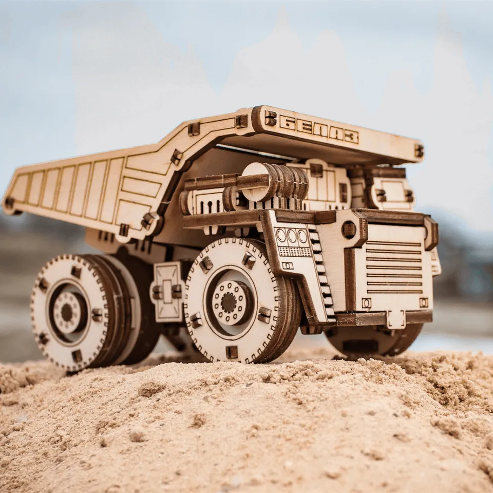 magicholz-mechanischer-bausatz-belaz-mini-kipper-3d-holzpuzzle image 1