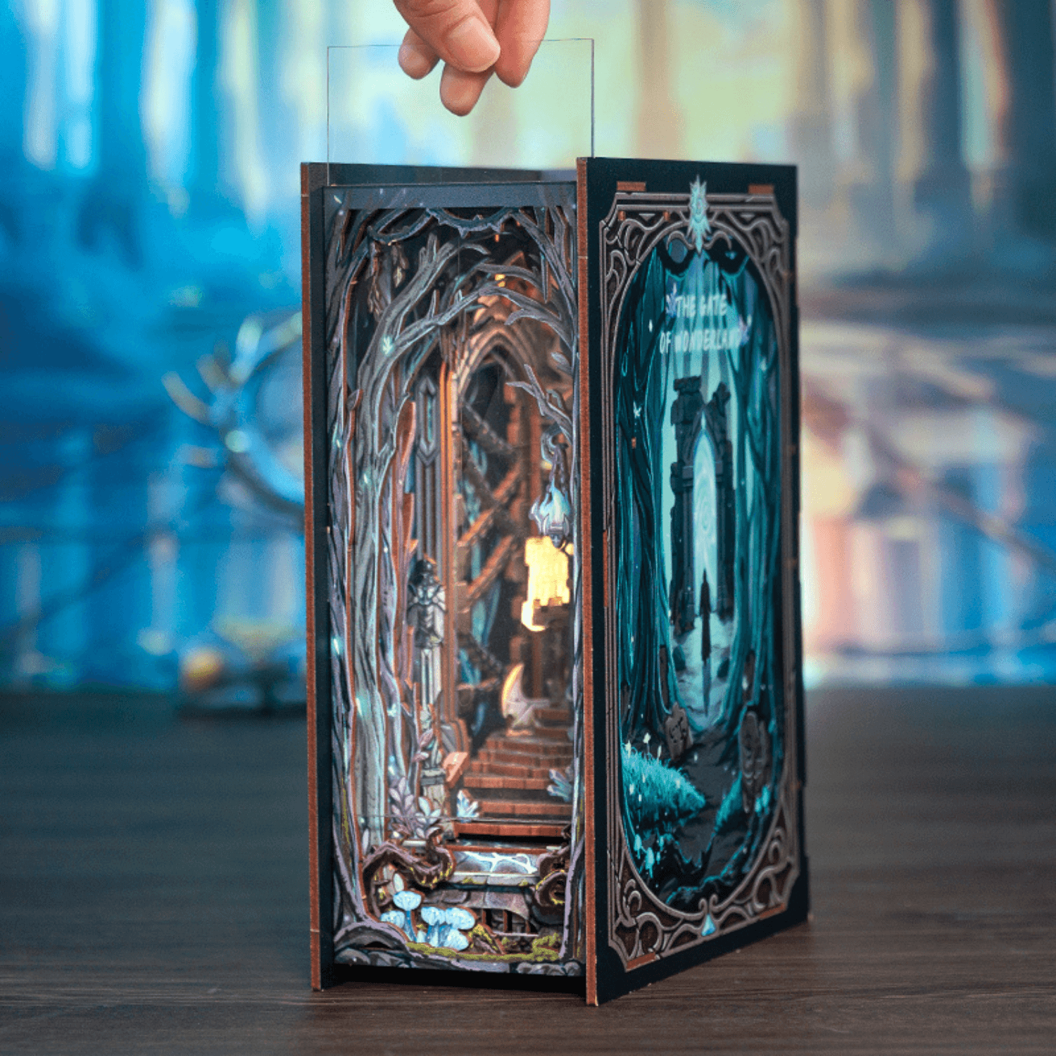 magicholz-book-nook-the-gate-of-wonderland-deko-mit-led-licht image 4